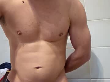 Heyfannyah Chaturbate stream image from February 18, 2026