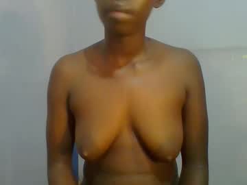 Pretty_Hearts Chaturbate stream image from February 18, 2026