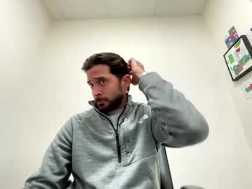 Urfavoritemember Chaturbate stream image from February 18, 2026