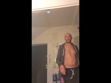 Loccoparis Chaturbate stream image from February 18, 2026