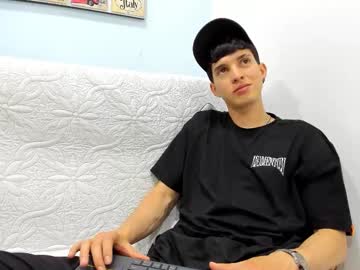 Jheampiero Chaturbate stream image from February 18, 2026