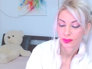 Lillianasara Chaturbate stream image from February 18, 2026