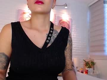 Hollyt1 Chaturbate stream image from February 18, 2026