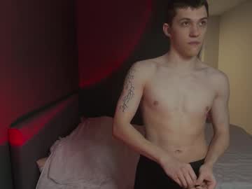 Cronck52 Chaturbate stream image from February 18, 2026