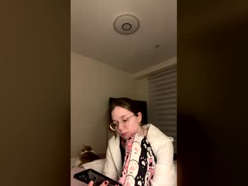 Kittysadge Chaturbate stream image from February 19, 2026