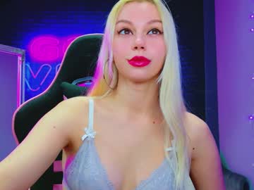 Alessiacroft Chaturbate stream image from February 19, 2026