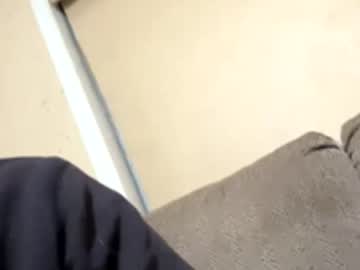 Huskey300 Chaturbate stream image from February 19, 2026