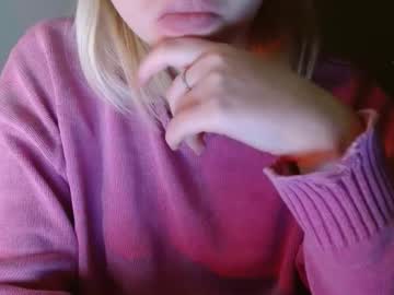 Leyla_Le Chaturbate stream image from February 19, 2026