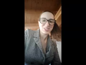 Lunavelourx Chaturbate stream image from February 19, 2026