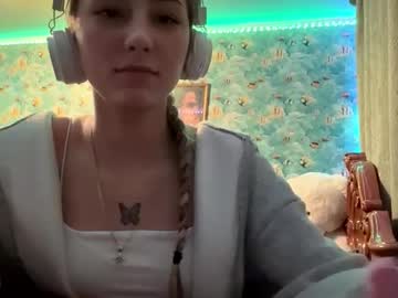 Cecilyvelunza Chaturbate stream image from February 19, 2026