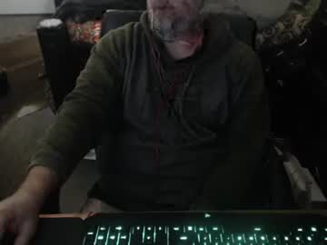 Bighugmugg Chaturbate stream image from February 19, 2026