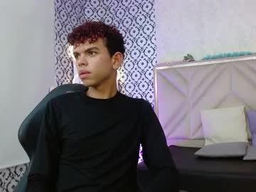 Keahi_Tay Chaturbate stream image from February 19, 2026