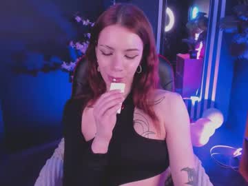 Layladiaries Chaturbate stream image from February 19, 2026