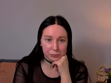 Miaalluring Chaturbate stream image from February 19, 2026