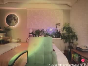 Moon_Deity Chaturbate stream image from February 19, 2026