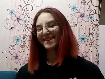 Tiffanyyoakum Chaturbate stream image from February 19, 2026