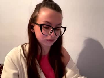 Eurakilarjian Chaturbate stream image from February 19, 2026