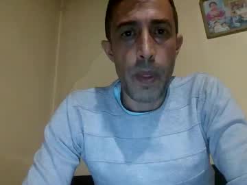 Venven555 Chaturbate stream image from February 19, 2026