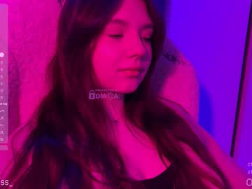 Kisankiss Chaturbate stream image from February 19, 2026
