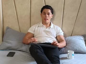 Julian_Wallace Chaturbate stream image from February 19, 2026