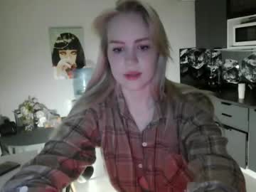 Lunapeony Chaturbate stream image from February 19, 2026