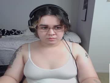 Prettyandpeachy Chaturbate stream image from February 20, 2026