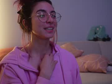Lizmreow Chaturbate stream image from February 20, 2026