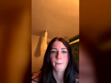 Astridafterdark Chaturbate stream image from February 20, 2026