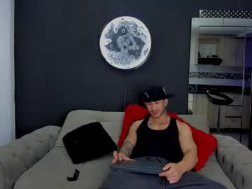 Dammianmilleroficial Chaturbate stream image from February 20, 2026