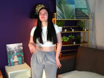 Marilounellem Chaturbate stream image from February 20, 2026