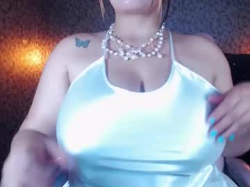 Curvyjulieth Chaturbate stream image from February 20, 2026