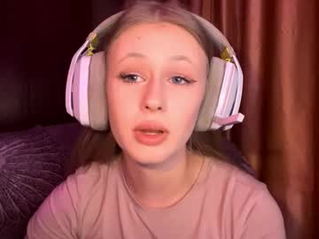 Zofiahoetger Chaturbate stream image from February 20, 2026