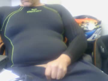 Extrex2 Chaturbate stream image from February 20, 2026