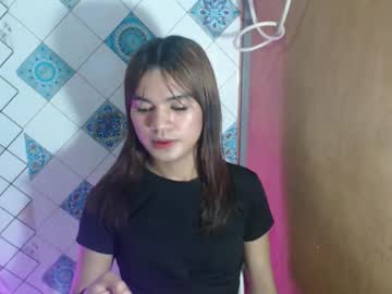 Hoelykarina Chaturbate stream image from February 20, 2026