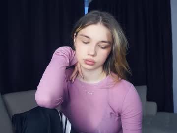 Laurineleconey Chaturbate stream image from February 20, 2026