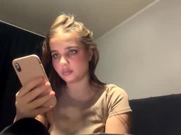 Eleanorolaes Chaturbate stream image from February 20, 2026