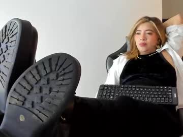Alma_Fenix Chaturbate stream image from February 20, 2026