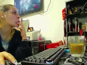 Dommichelle Chaturbate stream image from February 20, 2026