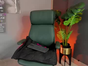 Zara_Leee Chaturbate stream image from February 20, 2026