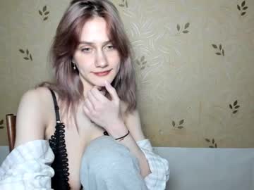 Nicoledaviss_ Chaturbate stream image from February 20, 2026