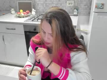 Ellyslimdoll Chaturbate stream image from February 21, 2026