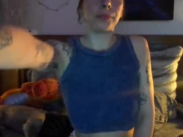 Peachesncream333 Chaturbate stream image from February 21, 2026