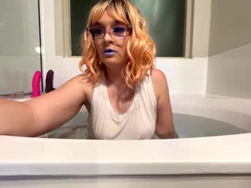 Honeymaev Chaturbate stream image from February 21, 2026