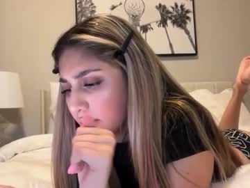 Daniellarae1 Chaturbate stream image from February 21, 2026