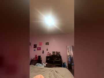 Kiwicreampie8 Chaturbate stream image from February 21, 2026