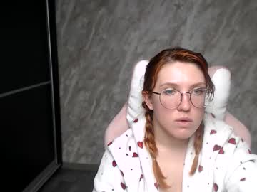 Reginasmilee Chaturbate stream image from February 21, 2026