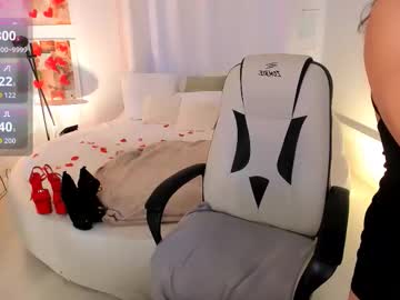 Helenaregal Chaturbate stream image from February 21, 2026