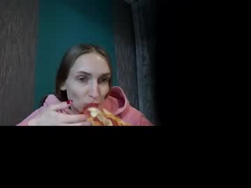 Kira_Morekiss Chaturbate stream image from February 21, 2026