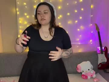 Lunakimo Chaturbate stream image from February 21, 2026
