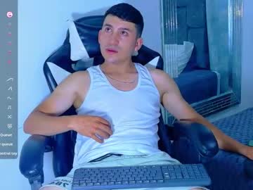 Sharlee_Boygum Chaturbate stream image from February 21, 2026